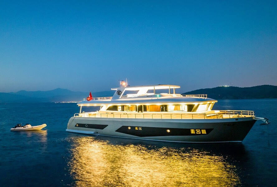 thrawler yacht rental yat kiralama