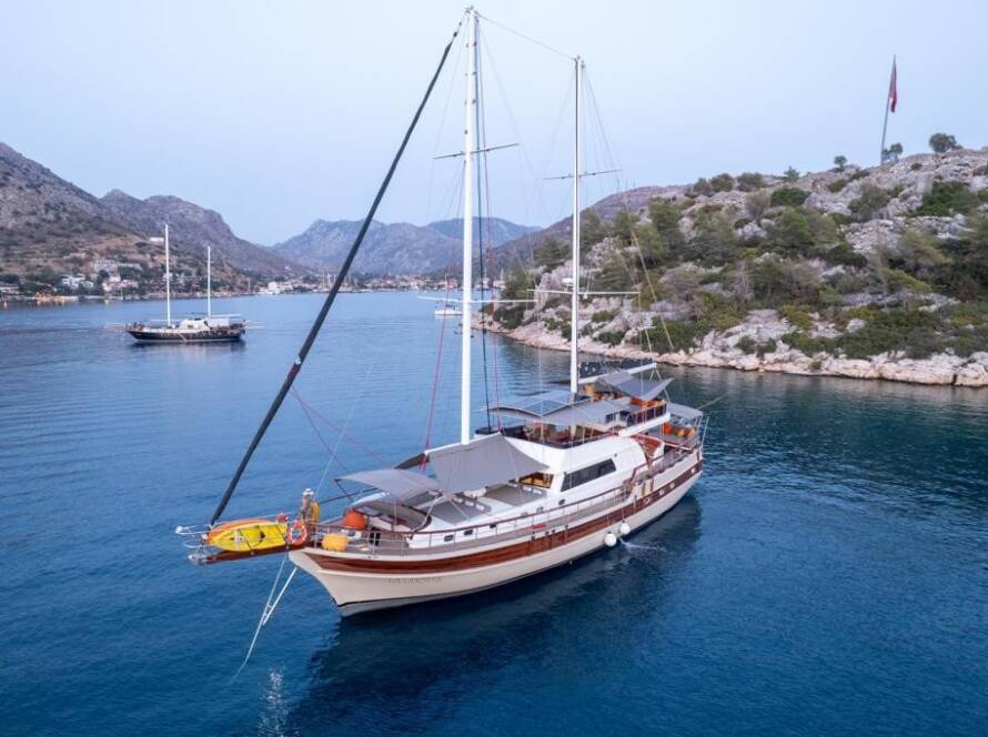 Yacht charter Marmaris luxury yacht exterior view cruising